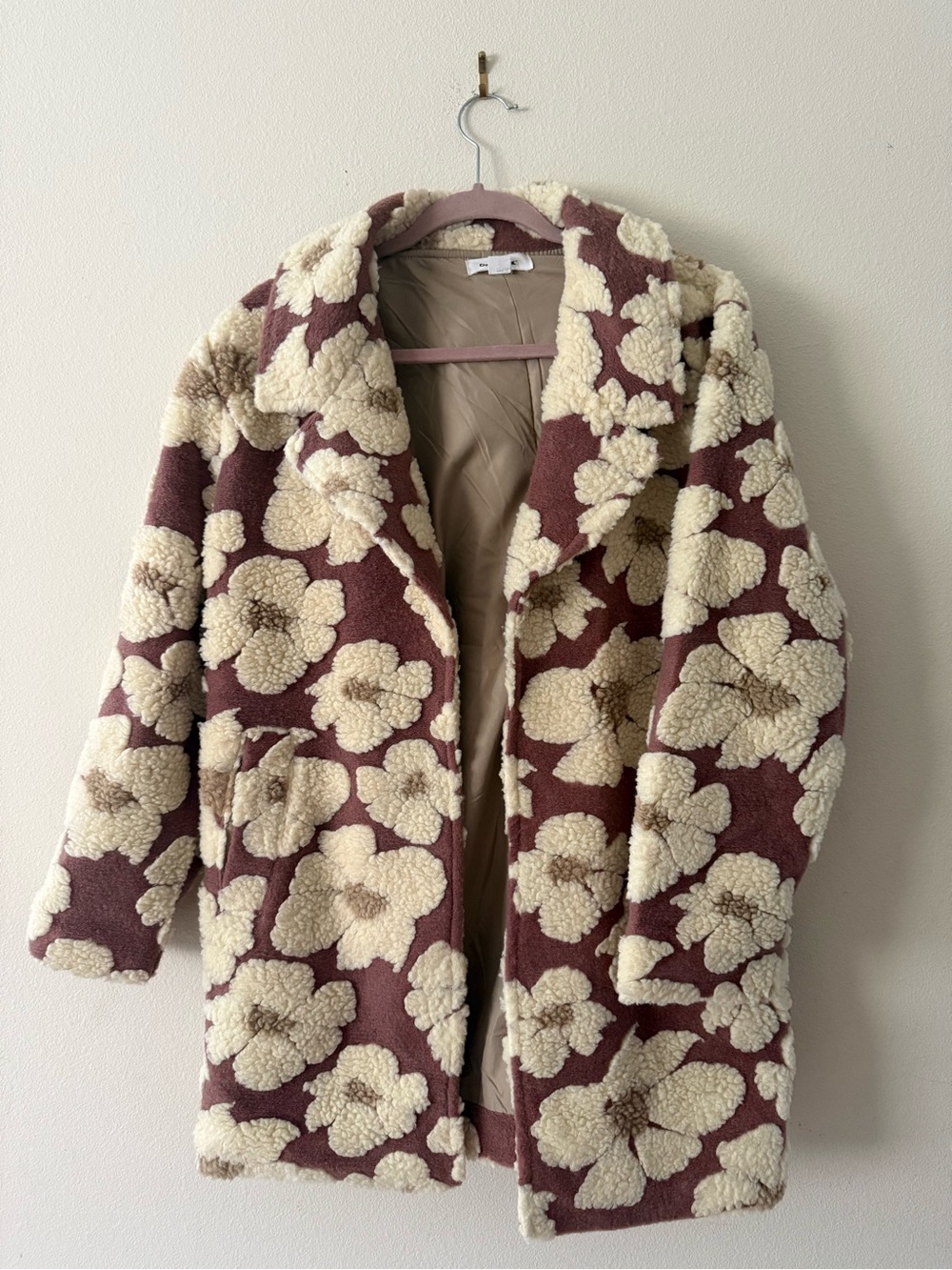 O’Neill Women's Floral Sherpa Coat in Mauve and Cream